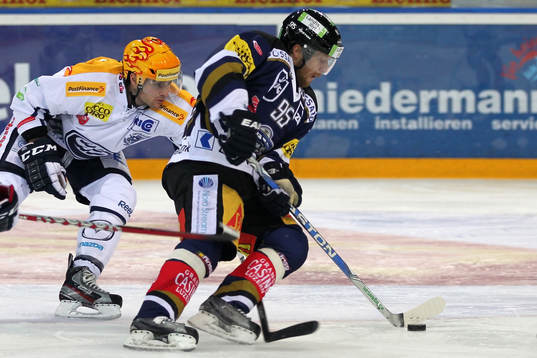 22.Sept.2012; Zug; Eishockey NLA - EV Zug - HC