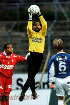 Fotboll, Eddie Gustafsson måvakt i IFK Norrköping