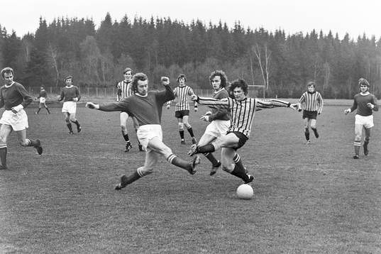 Fotboll, Första matchen på Österås