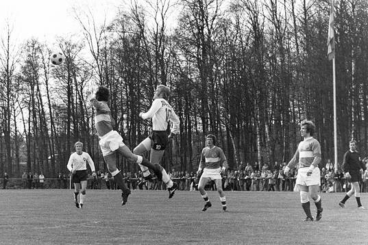 Kamp om bollen