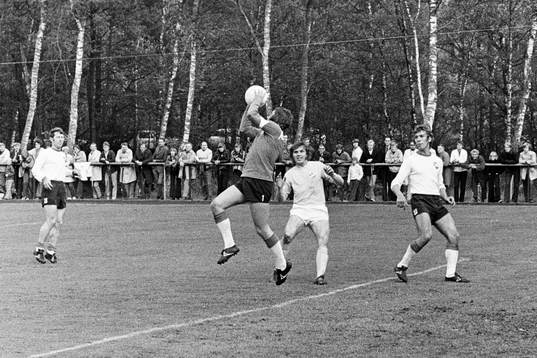 Bläddra bland fler bilder av Fotboll, Perstorp - IFK Malmö