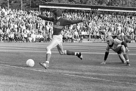 Bengt Olsson rundar göteborgs målvakt