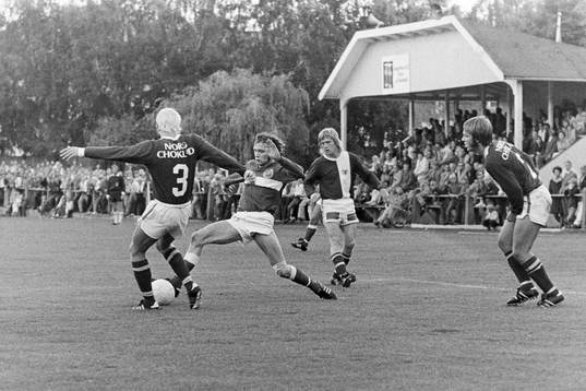 Bengt Olsson, Hässleholm i kamp om bollen