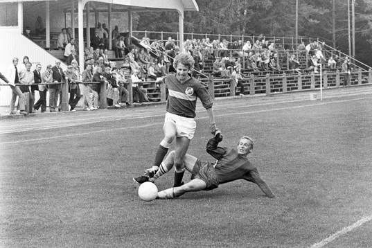 Hasse Bengtsson, Hässleholm attackeras bakifrån