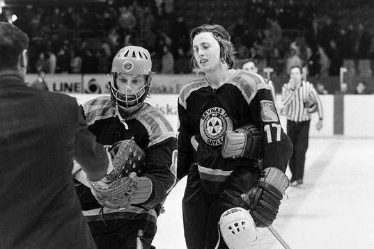 William Löfqvist, målvakt i Brynäs och Börje Salming