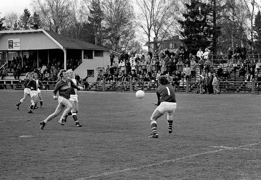 Fotboll, Division 2 Södra, Hässleholms IF - Kalmar FF,