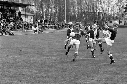 Fotboll, Division 2 Södra, Hässleholms IF - Kalmar FF,