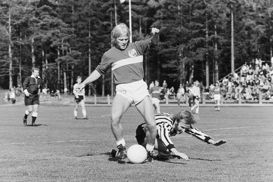 Leif Hörberg, Hässleholm tar sig förbi en