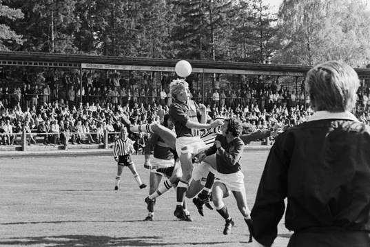 Jan Holmqvist, Hässleholm vinner en nickduell