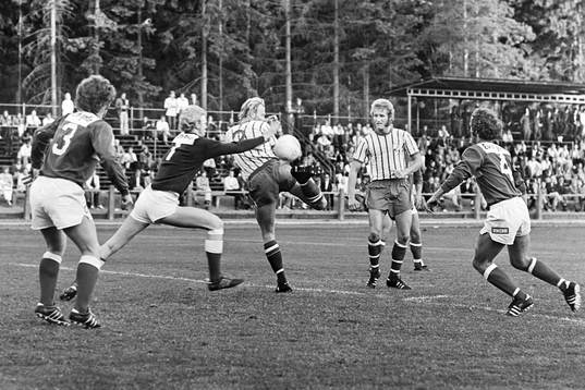 Fotboll, Div 2 södra, Hässleholms IF - Västra Frölunda,
