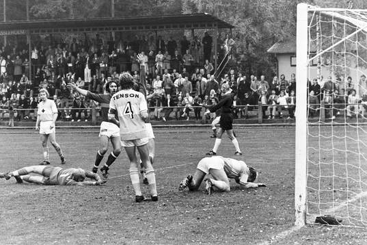 Tommy Svensson, Hässleholm gör mål på Malmö och
