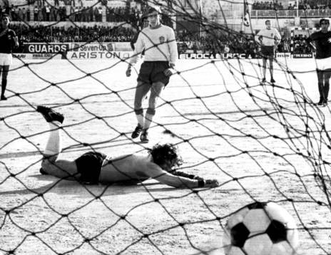 Fotboll, VM-Kval (Skiljematch) Österrike - Sverige