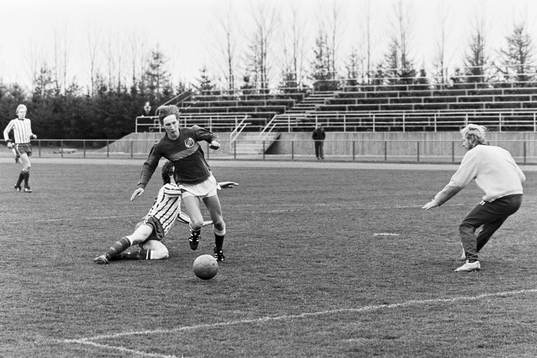 Fotboll, Div 2 södra, Hässleholms IF - Västra Frölunda,