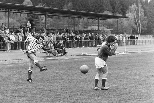 Fotboll, Div 2 södra, Hässleholms IF - Västra Frölunda,