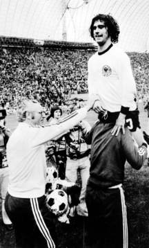 Gerd Müller, Västtyskland (Jubel)