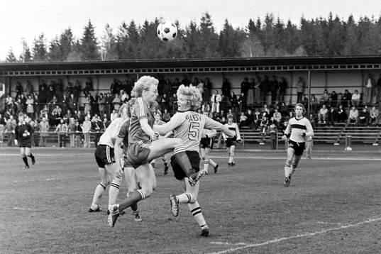 Dan Granqvist, Hässleholm försöker stoppa en