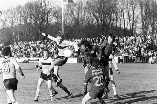 Björn Carlswärd, Hässleholm i kamp om bollen