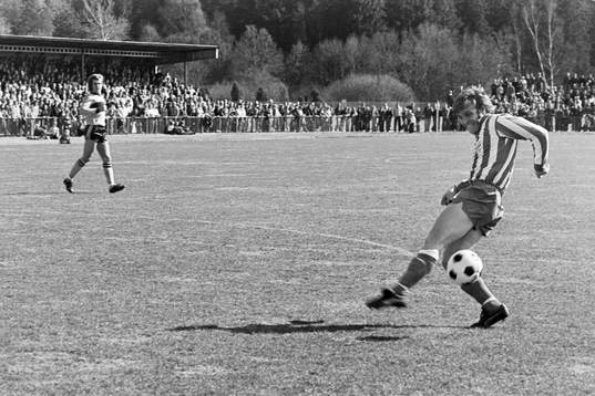 Fotboll, Div 2 södra, IFK Hässleholm - IFK Göteborg, 0-1