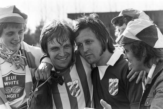 Göteborgs målskytt Eddie Magnusson och Jan Nordström,
