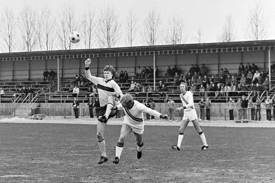 Kamp om bollen
