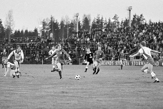 Tommy Evesson, Öster med bollen