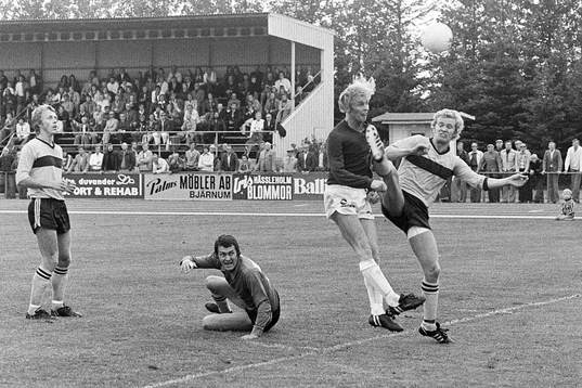 Dan Granqvist, Hässleholm i kamp om bollen