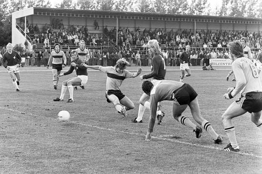 Håkan Bergstrand, Hässleholm försöker stoppa en