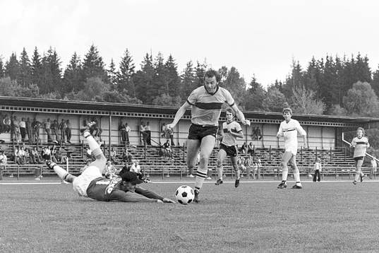 Bertil Arnesson, Hässleholm rundar grimsås målvakt