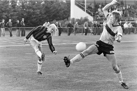 Bläddra bland fler bilder av Fotboll, Div 2 södra, IFK Hässleholm - Gais, 1-1
