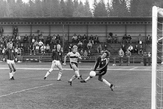Tommy Lundh slår in hässleholms mål