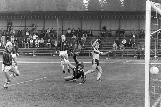 Tommy Lundh slår in hässleholms mål
