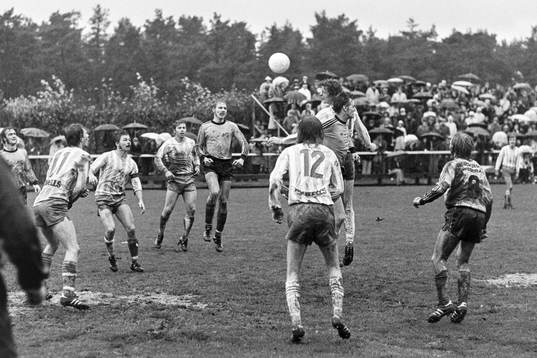 Kamp om bollen