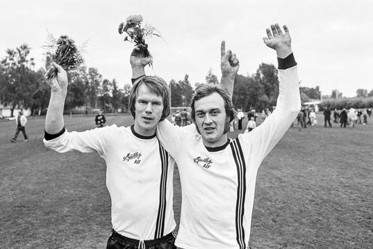 Anders Thörnberg och Göran Edvinsson, Mjällby jublar