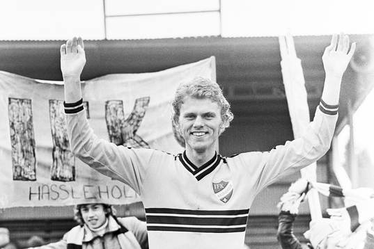 Hässleholms målskytt Sven Bertilsson jublar