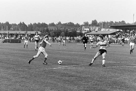 Leif Thell, Åtvidaberg med bollen