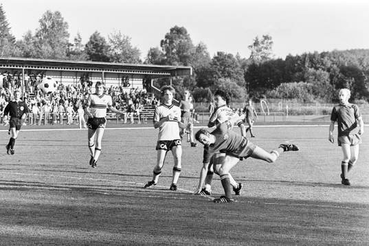 Kent Asai, Hässleholm i kamp om bollen
