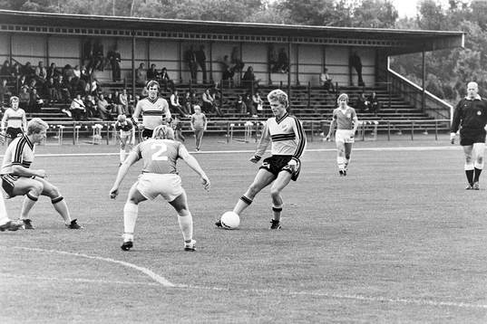Sven Bertilsson, Hässleholm med bollen