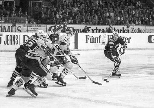Skellefteås Pekka Rampa med pucken