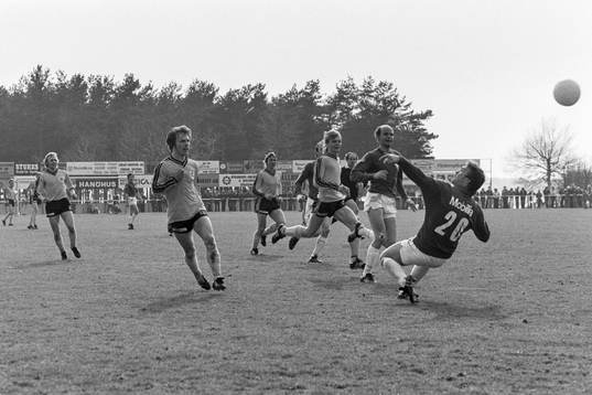 Flemming Pehrson, Mjällby lobbar in bollen