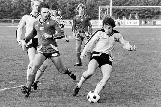 Leif Augustsson, Hässleholm med bollen