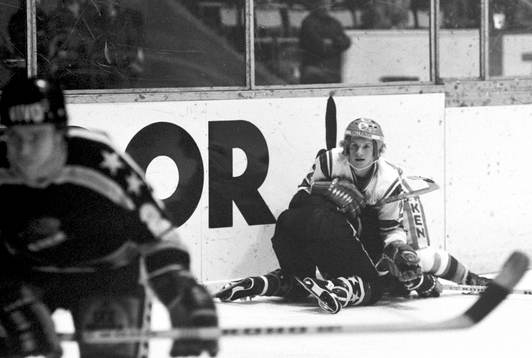 Pär Mårts, AIK i bråk med Tomas Jonsson, Modo