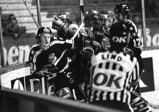 Ulf Rådbjer, AIK har hamnat i kläm i sarghörnet