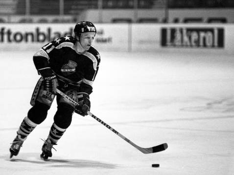 Peter Gradin, AIK med pucken