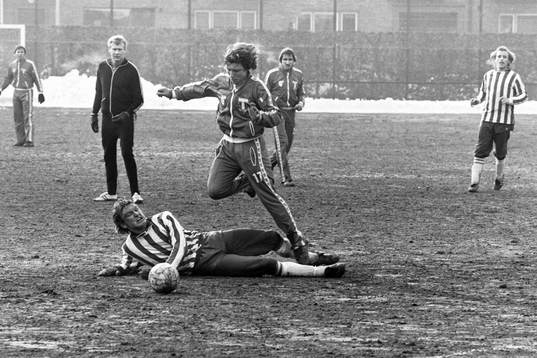 Tore Cervin, Malmö tar sig förbi en motståndare