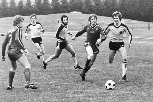 Bengt-Olof Rydell, Hässleholm i kamp om bollen