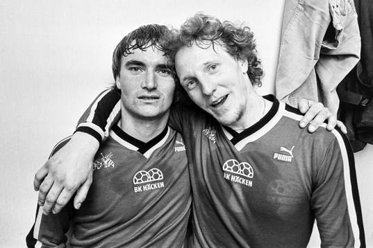 Häckens målskyttar Tony Fischer och Leif Larsson jublar