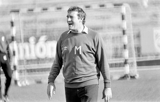 Manager Malcolm Allison at training