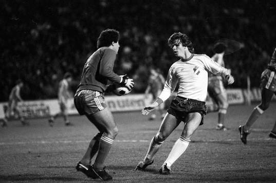 Nottinghams målvakt Peter Shilton och Peter Nilsson, Öster