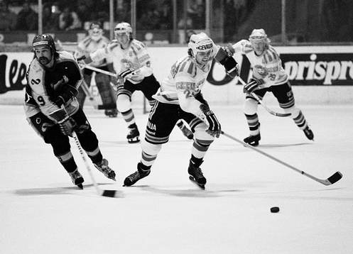 Anders Krusell, Brynäs jagas av Mats Waltin, Djurgården