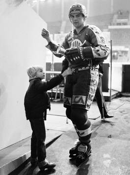 Bläddra bland fler bilder av Ishockey, Elitserien, Västra Fröunda - AIK